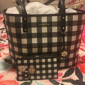Michael Kors Large Tote and Wallet